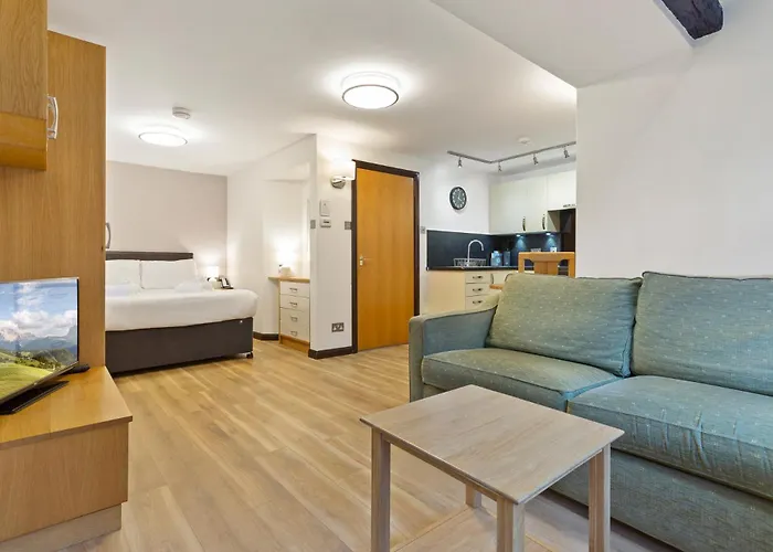 هابيماغ بيرنسايد بارك باونيس أون وينديرمير